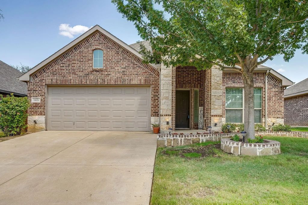 11829 Hassop Lane, Burleson