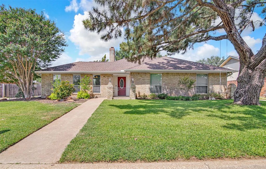 3414 Viscount Drive, Arlington