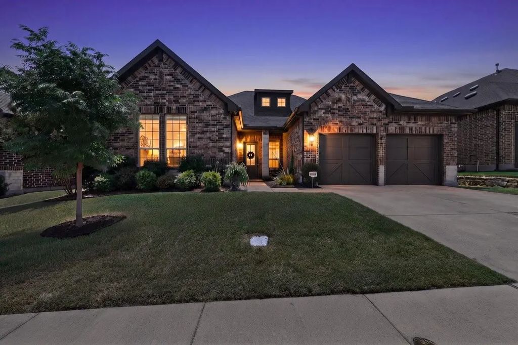 15109 Belclaire Avenue, Aledo