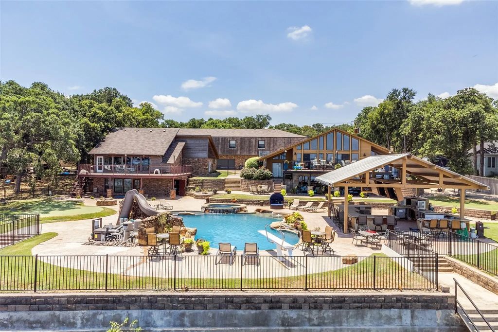 6600 Wells Burnett Road, Fort Worth