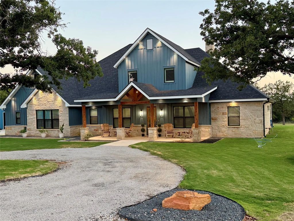 1526 Half Moon Circle, Early