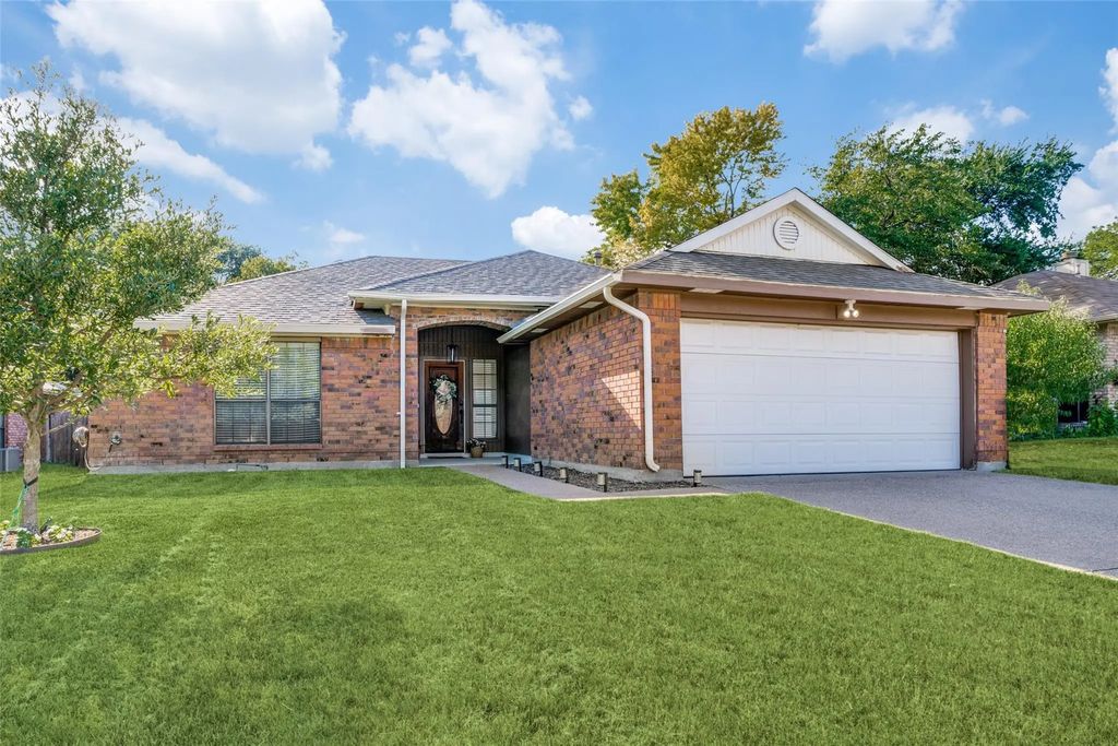 2113 Mcintosh Drive, Garland