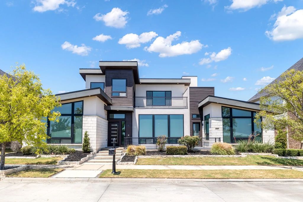 1321 Black Walnut Lane, Arlington