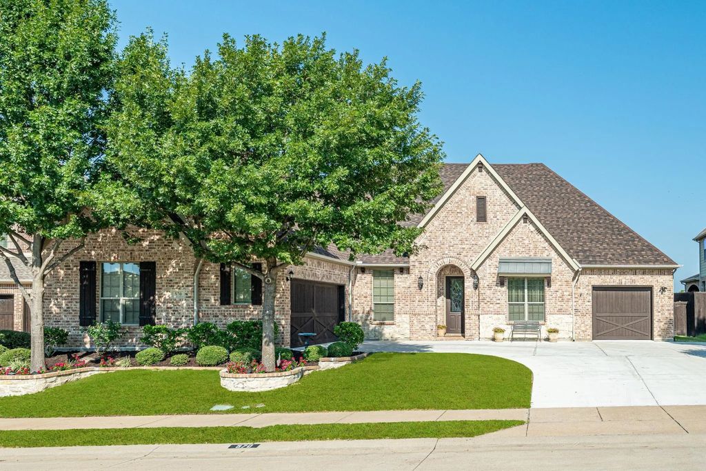 570 Featherstone, Rockwall