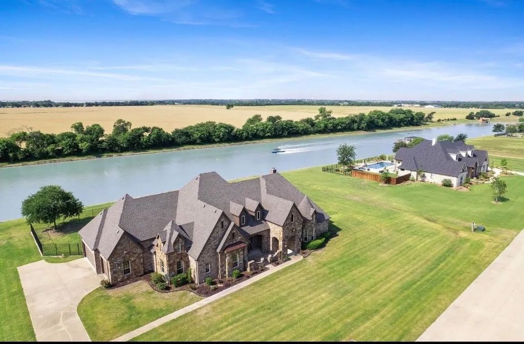 623 Calm Water Cove, Princeton
