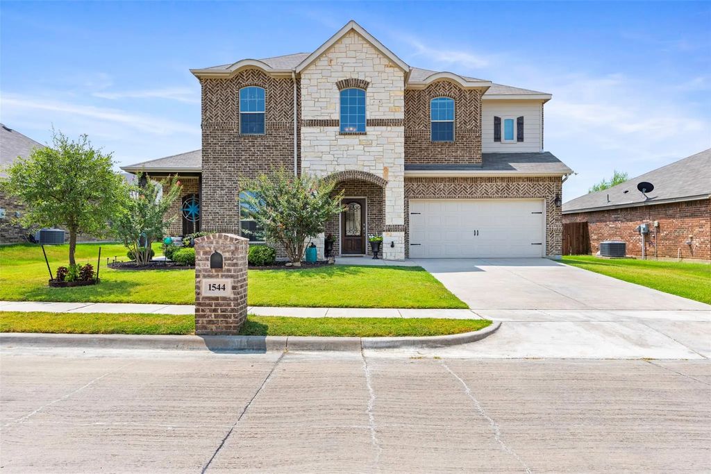 1544 Signature Drive, Weatherford