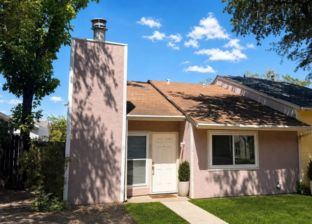 521 Pine Trail Drive, Allen