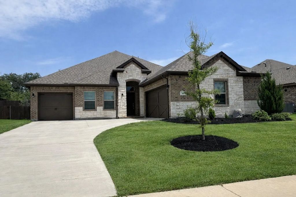 702 Audrey Lane, Mansfield