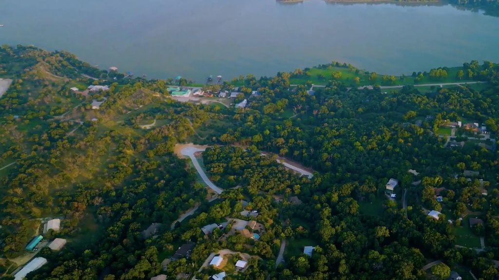 Tbd E Vanshire, Lakeside
