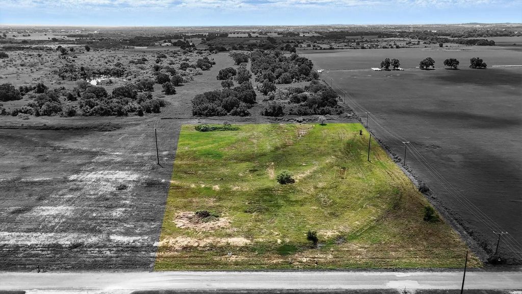 Lot 1 Colony Road, Tolar