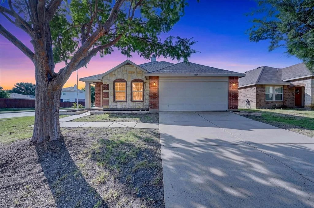 1337 Gayle Street, Burleson