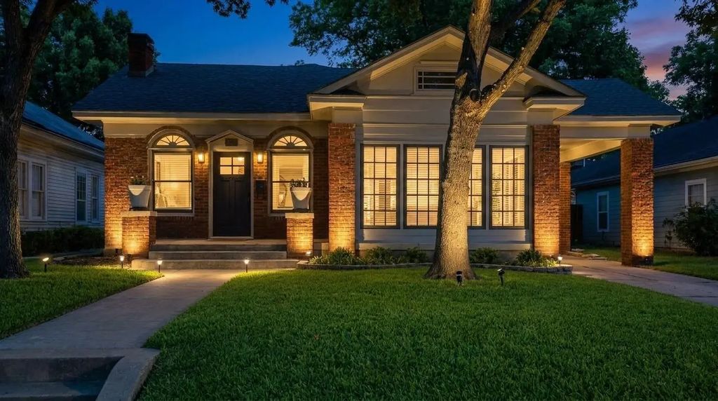826 Cedar Hill Avenue, Dallas