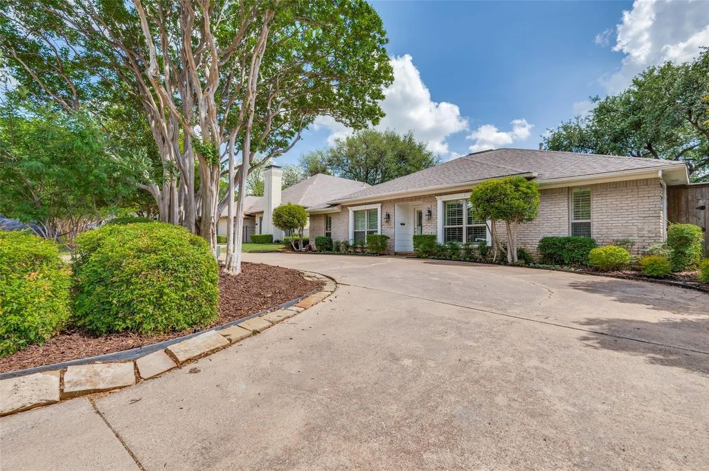 5322 W Mockingbird Lane, Dallas