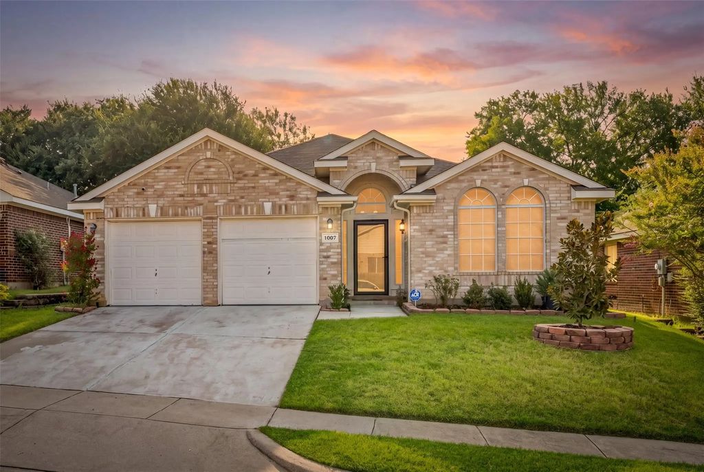 1007 Summerbrook Drive 22, Euless