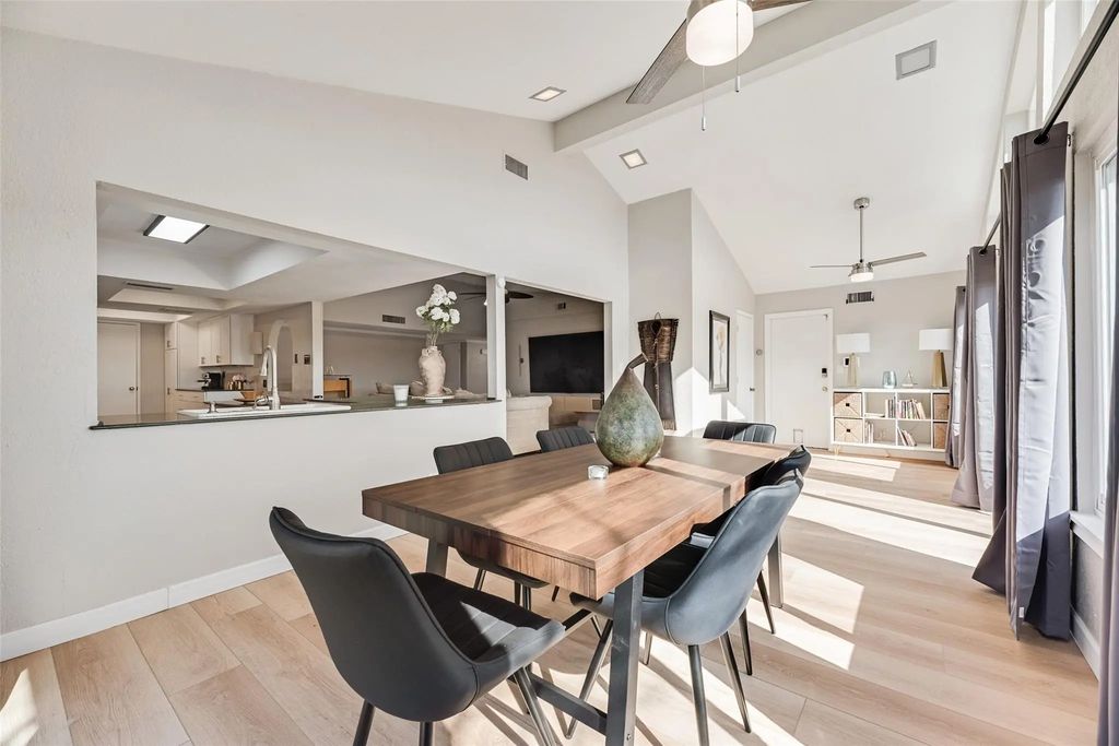 1954 Rambling Ridge Lane, Carrollton