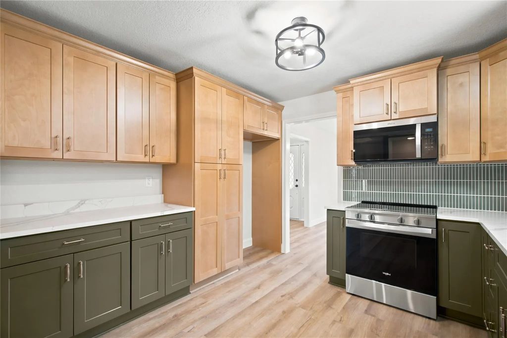 2909 Redwood Drive, Carrollton