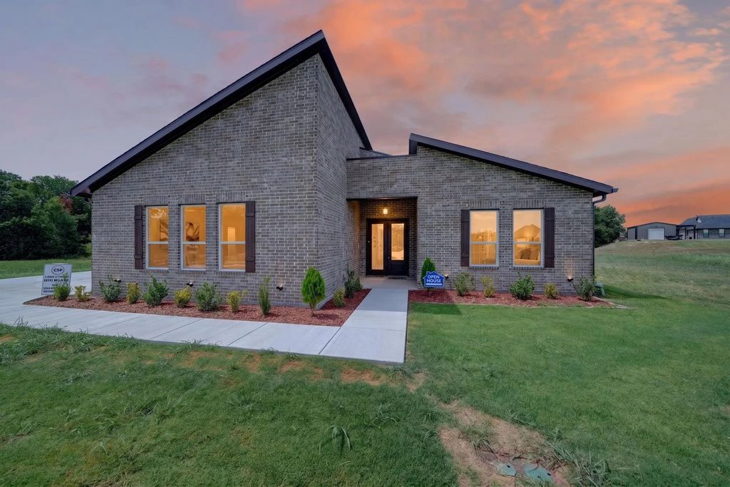 1250 Southfork, Waxahachie