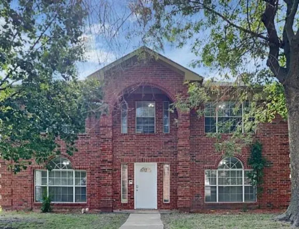 2110 Loretta Lane, Rowlett