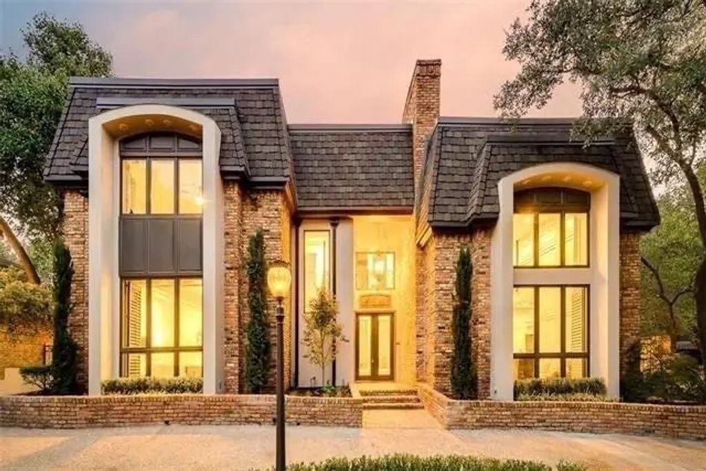 4 Rue Du Lac Street, Dallas