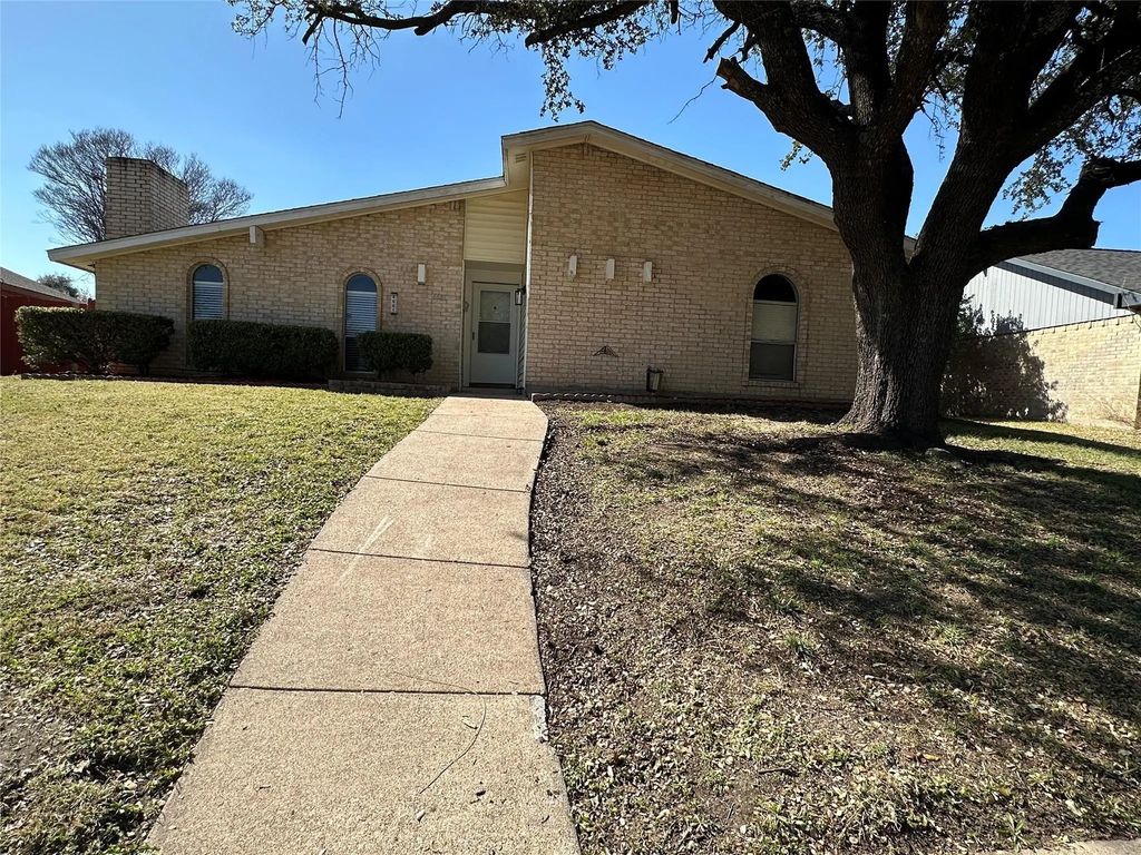 4601 Elm Ridge Lane, Garland