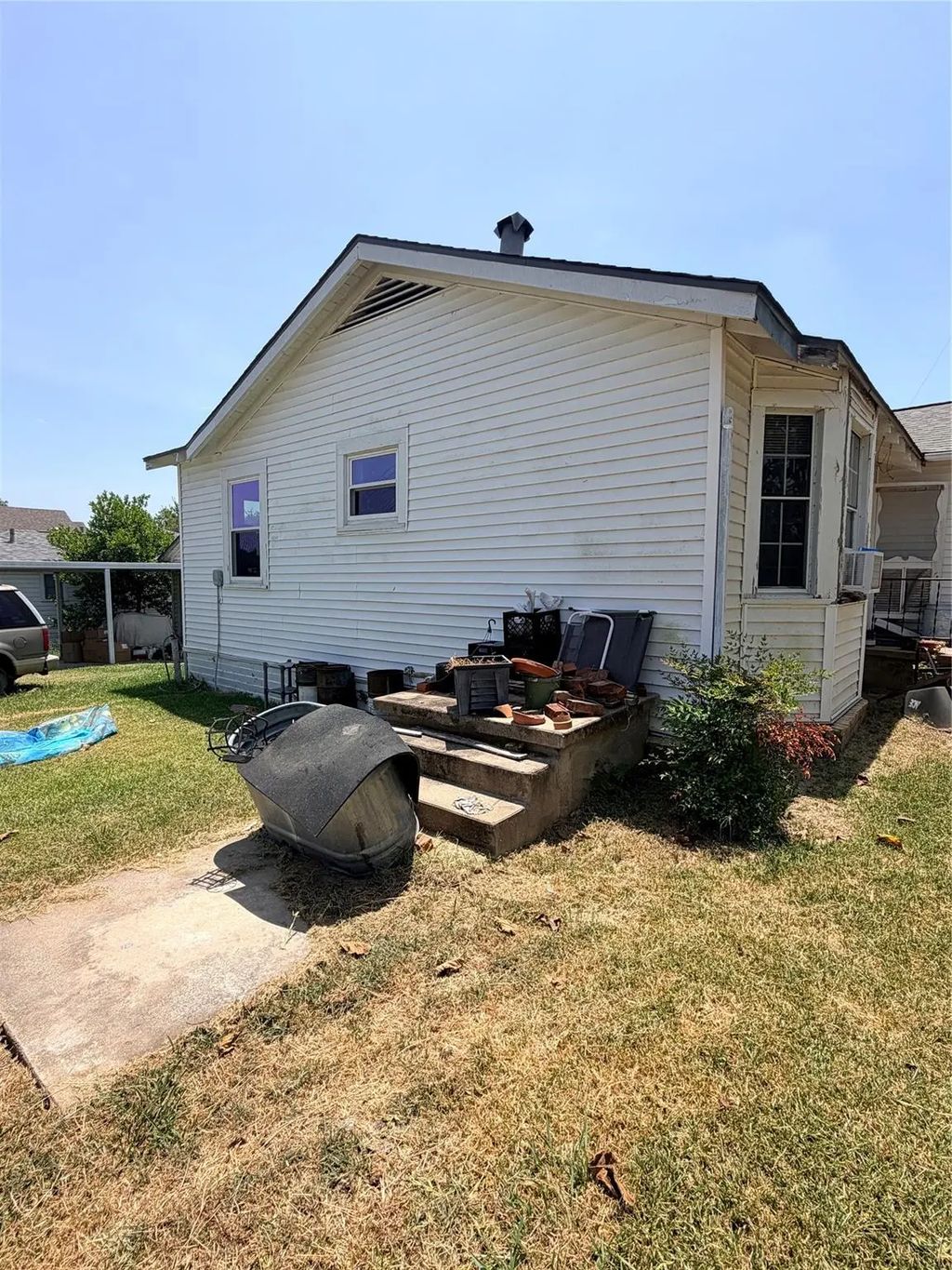 744 Chilton Street, Marlin