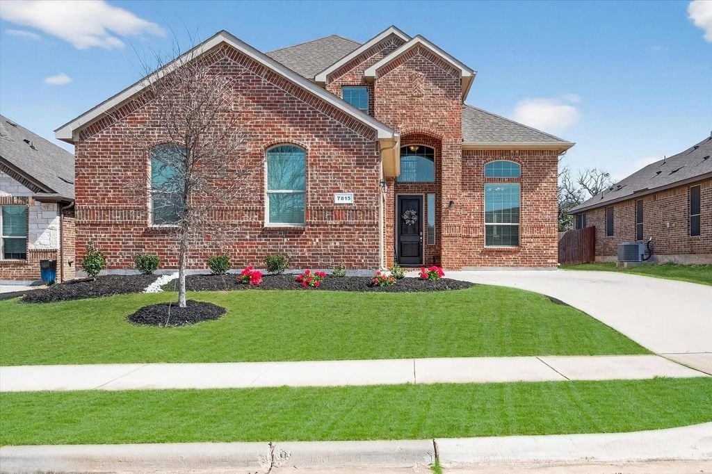 7815 Kettle Creek Drive, Arlington