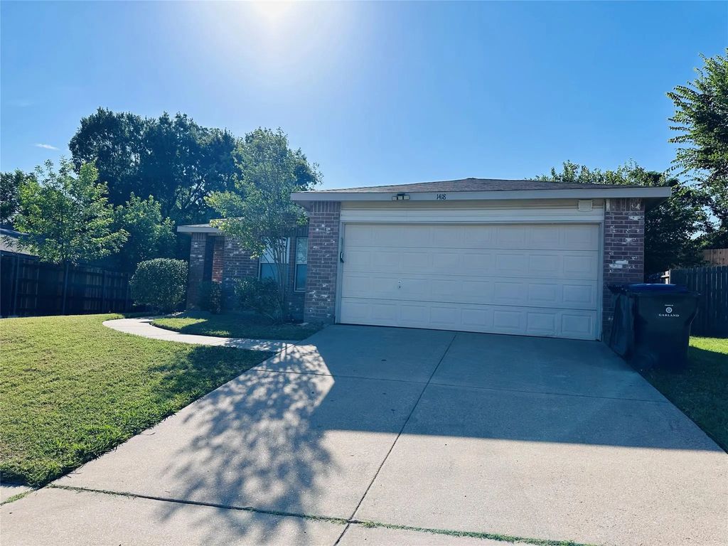 1418 Mill Branch Drive, Garland