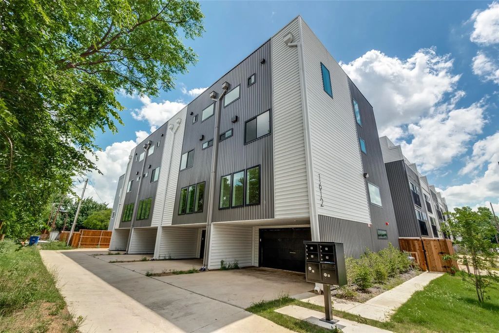 1612 Grigsby Avenue 102, Dallas