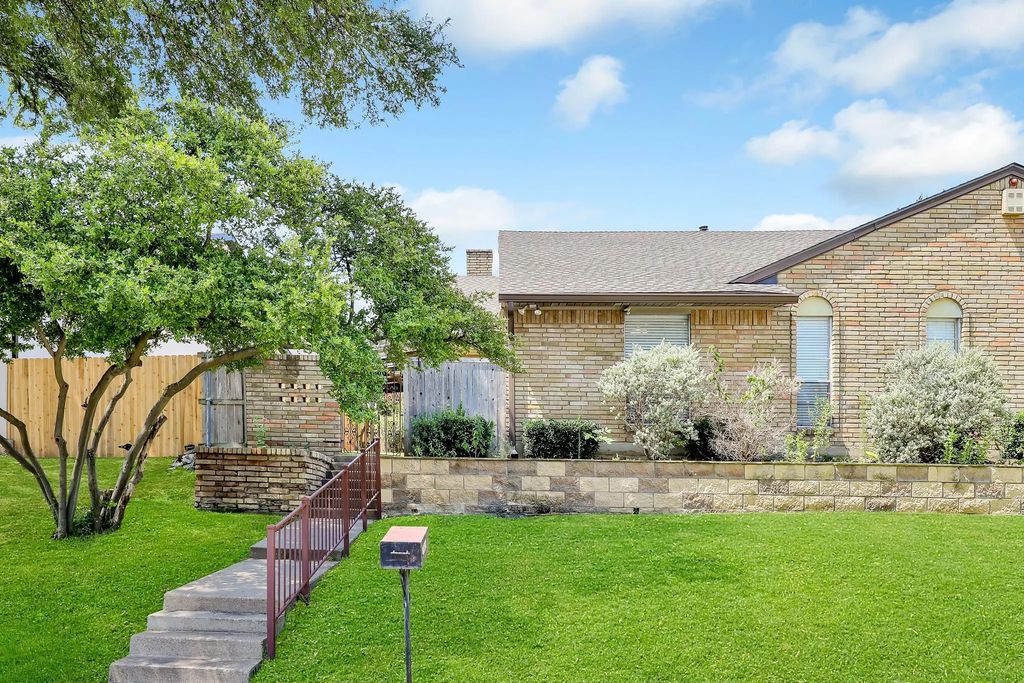 10639 Boedeker Street, Dallas