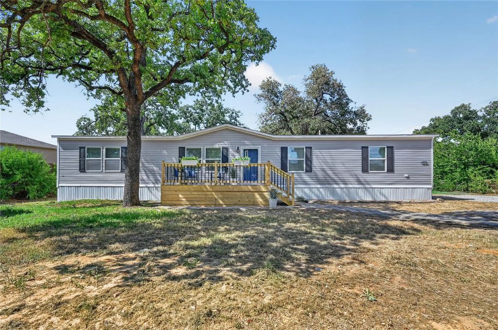 451 Shady Oaks Lane, Little Elm
