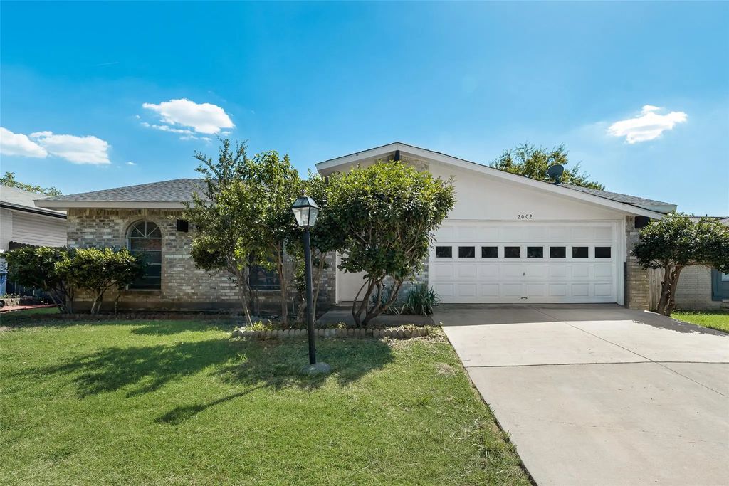 2002 Rose Hill Road, Carrollton