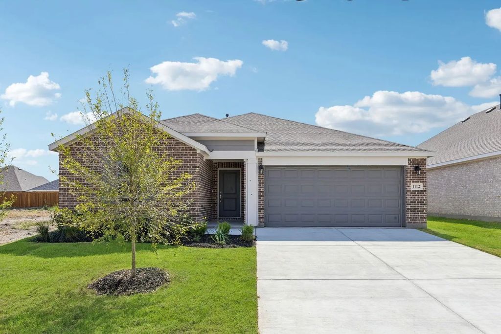 1112 Angus Lane, Royse City