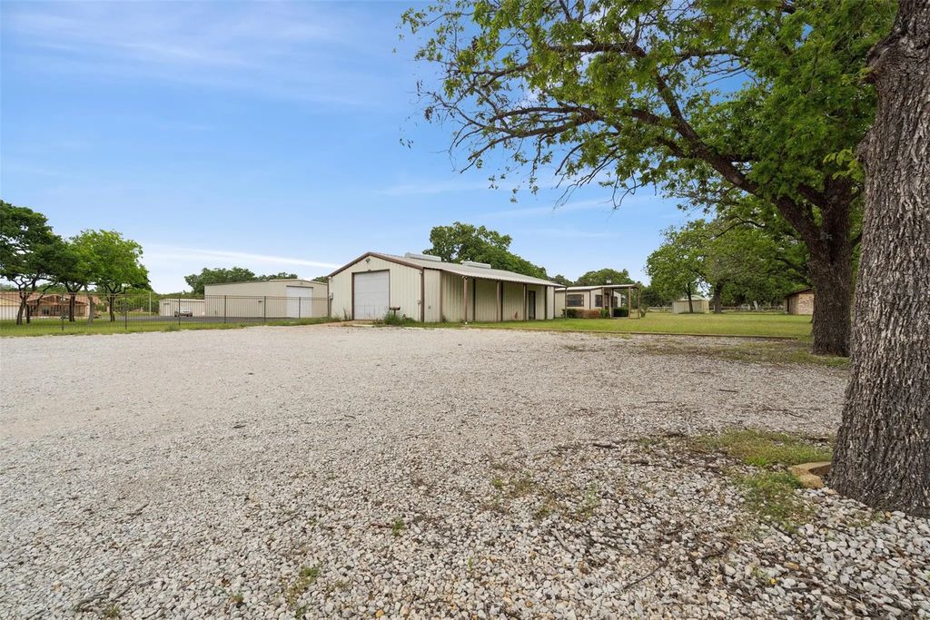 8740 I-20, Eastland