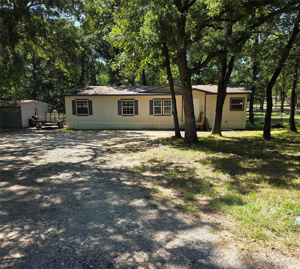 15810 S 3rd Street, Scurry