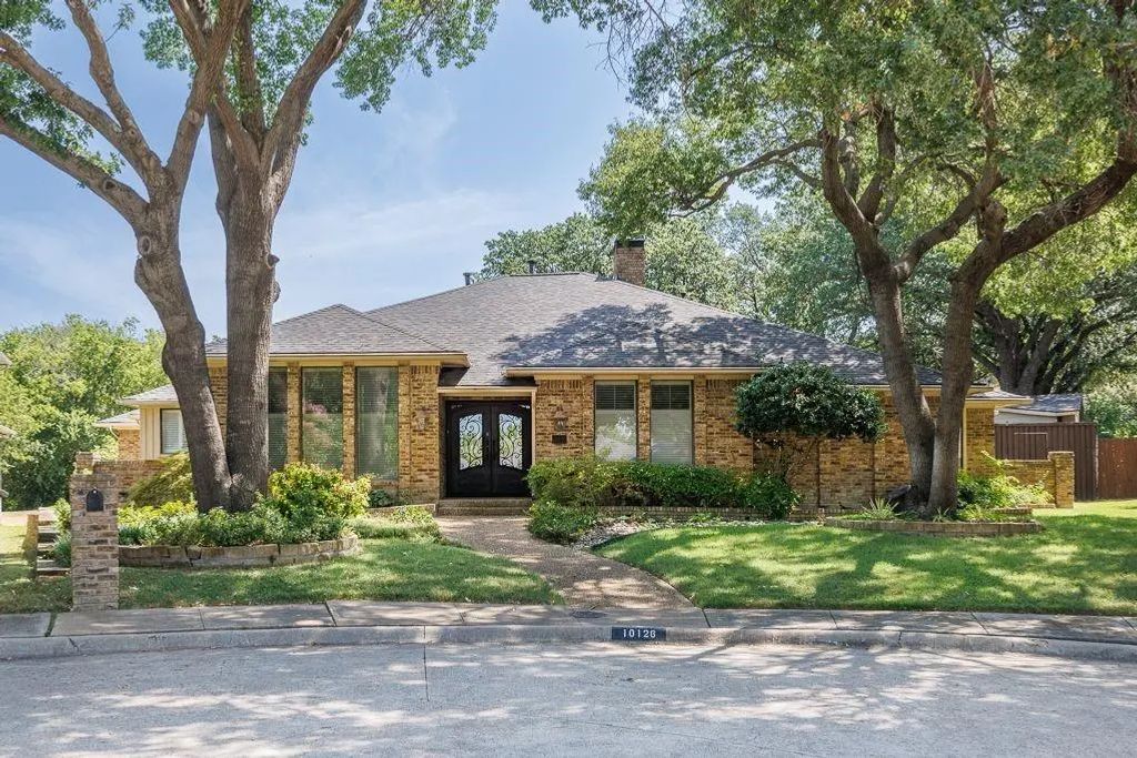 10126 Bridgegate Court, Dallas