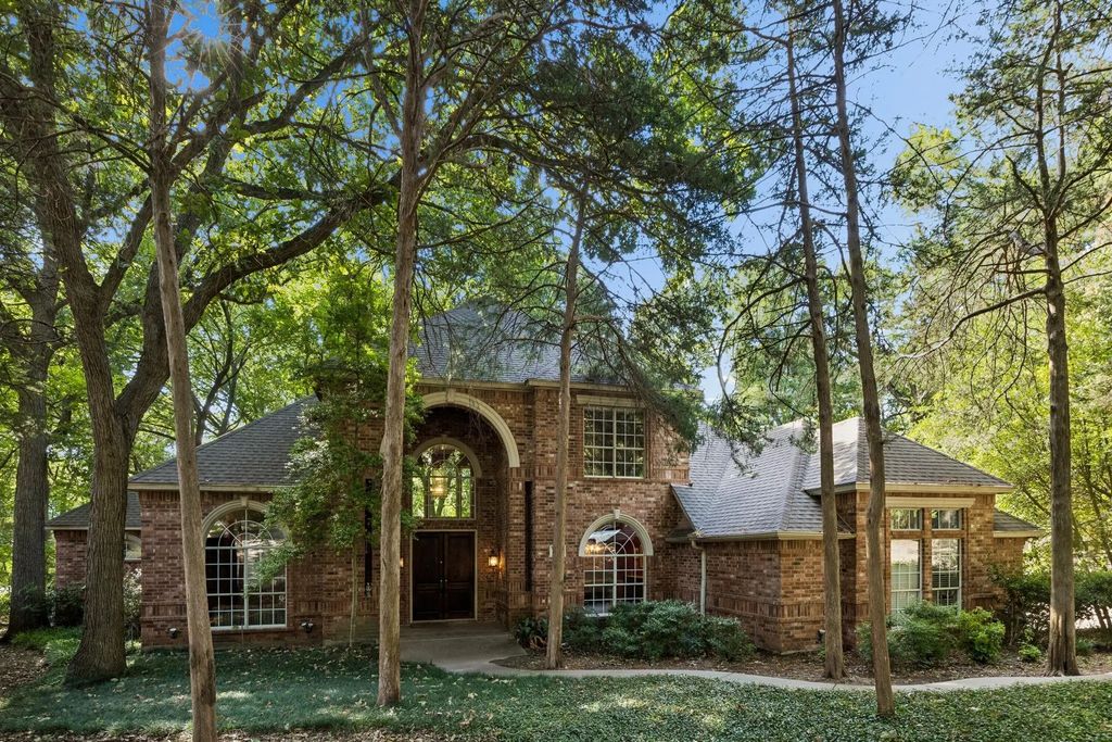 908 Trailwood Court, Cedar Hill