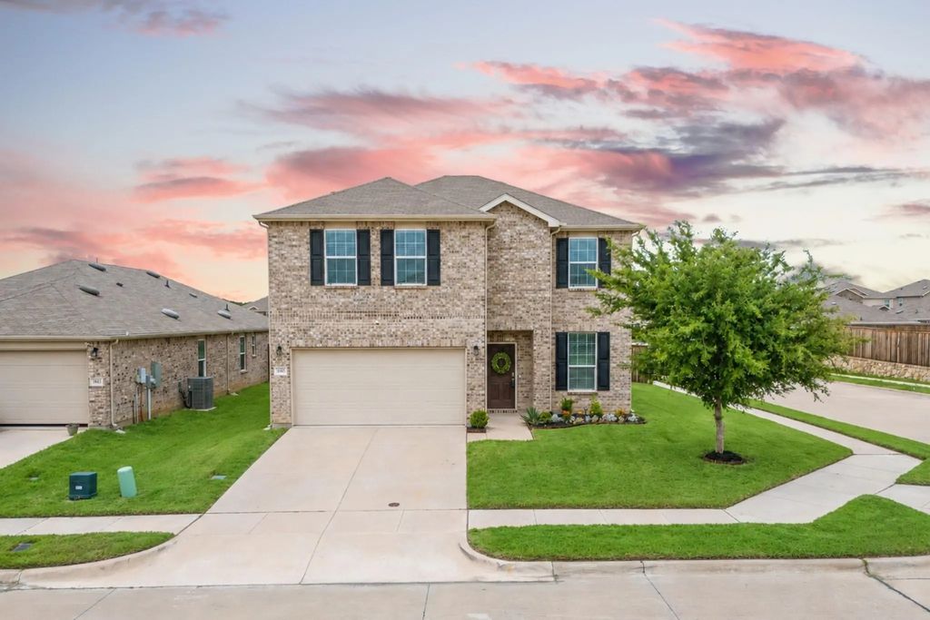 1145 Vernon Drive, Aubrey