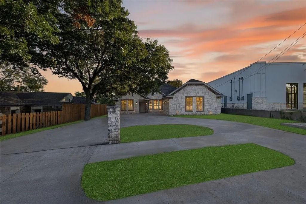 3532 W Jefferson Boulevard, Dallas