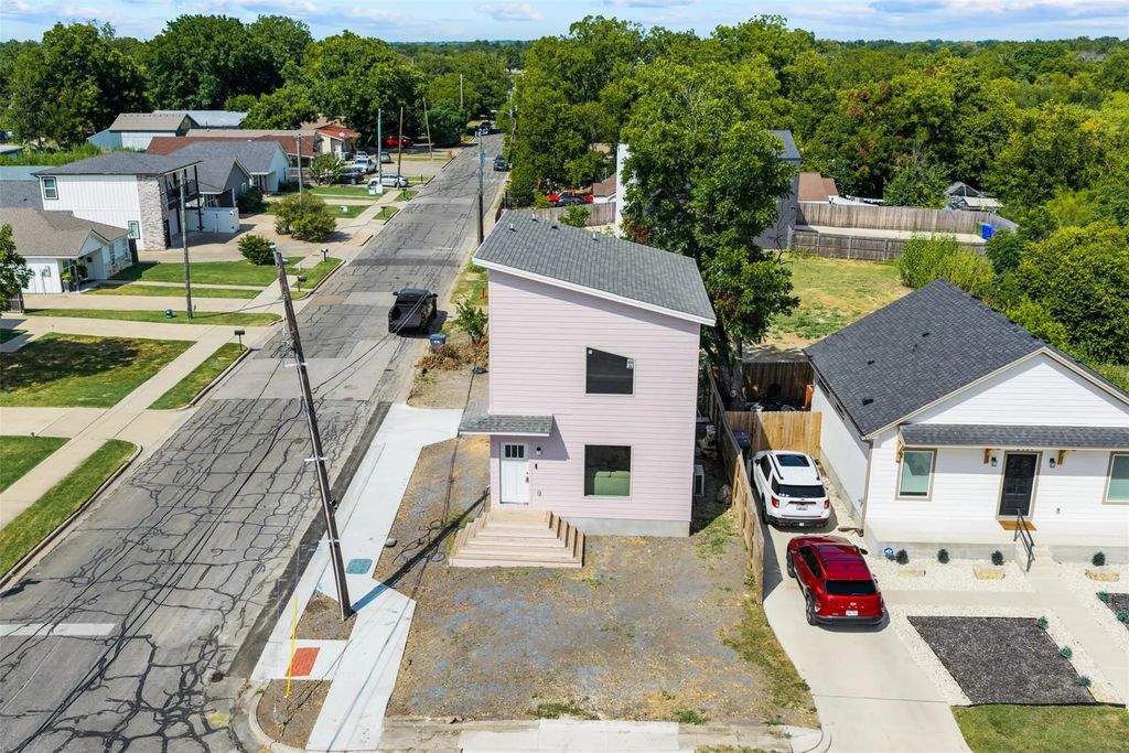 2400 S 12th Street, Waco