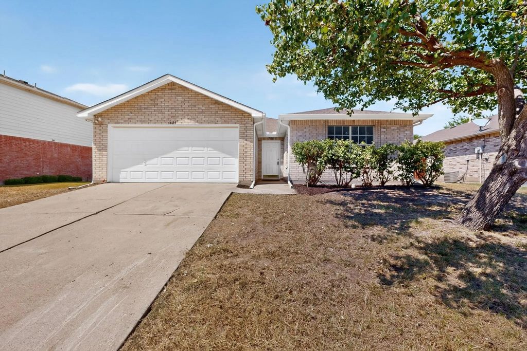 625 Spillway Drive, Little Elm