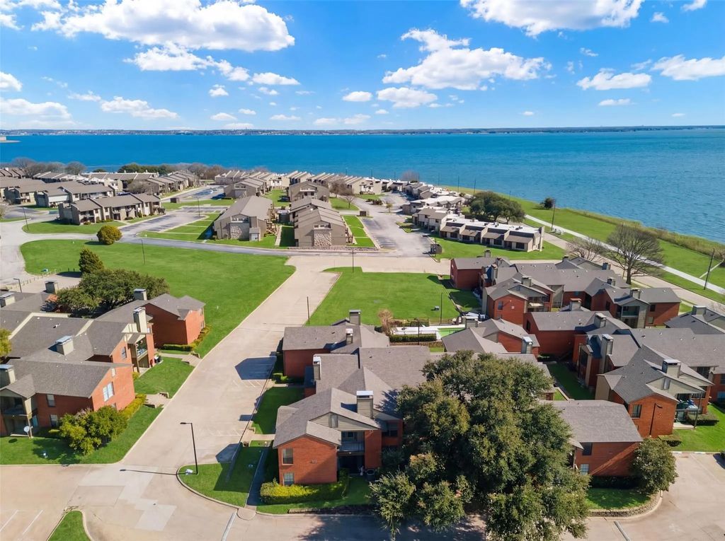 5909 Lake Hubbard Parkway 211, Garland