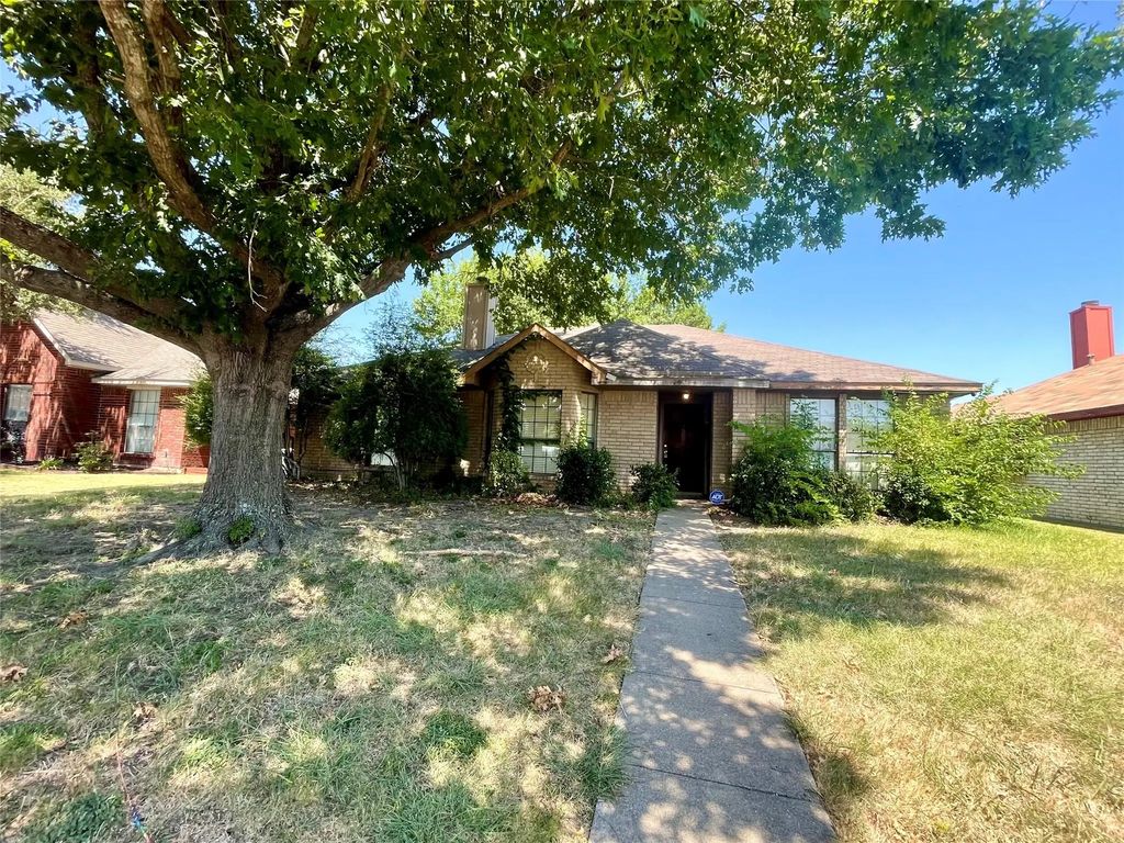 2611 Trumpet Drive, Rowlett