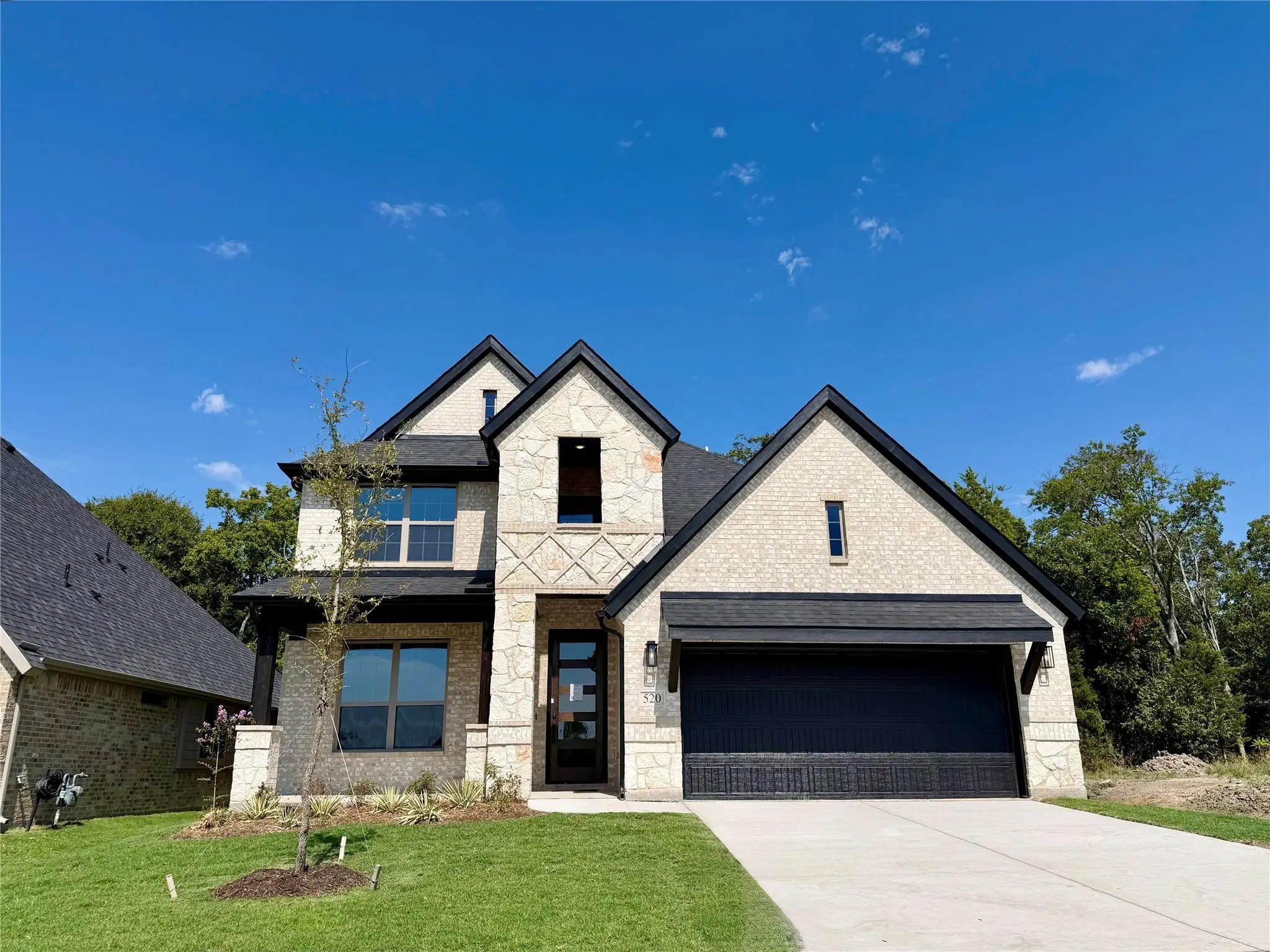 Photo of Listing #21354607