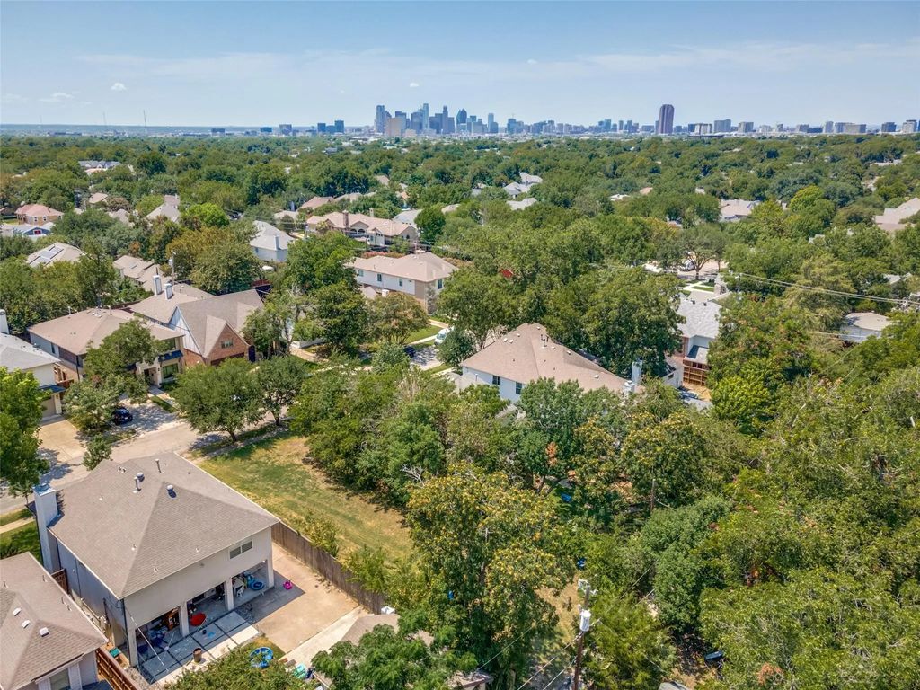 6319 Palo Pinto Avenue, Dallas