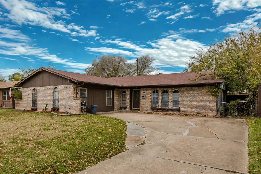 2517 Rosewood Drive, Mesquite