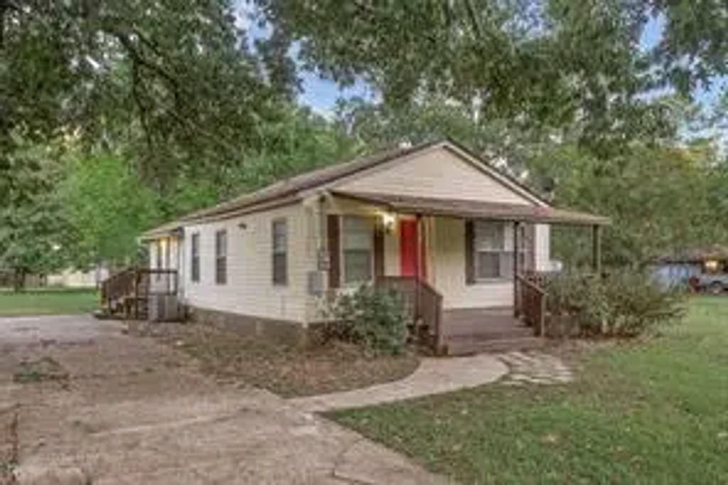 814 Lee Street, Benton