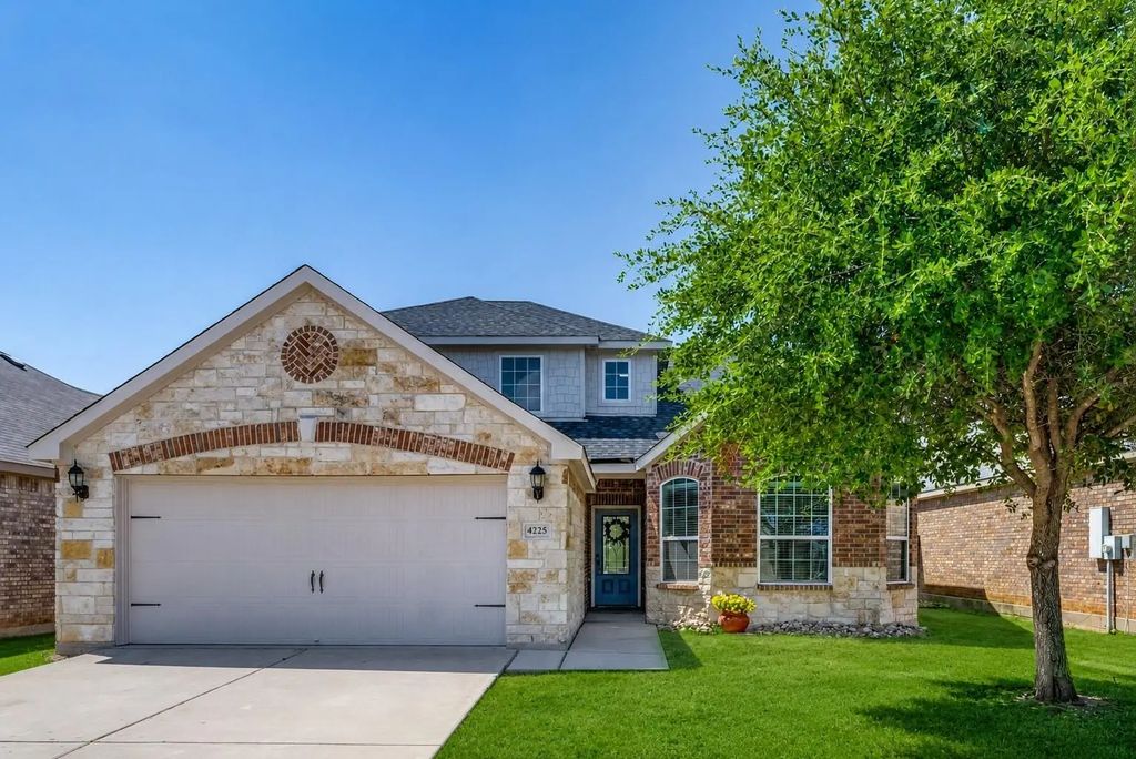 4225 Tower Lane, Crowley