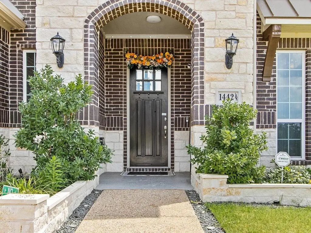 1442 Stellar Truth Way, Wylie
