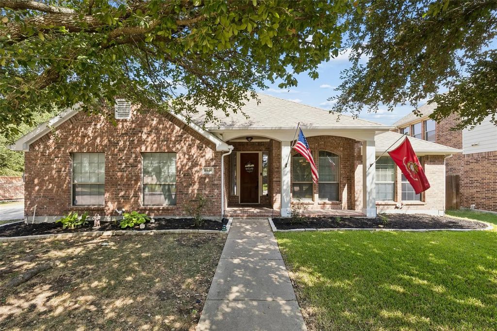 2801 Madison Drive, Melissa