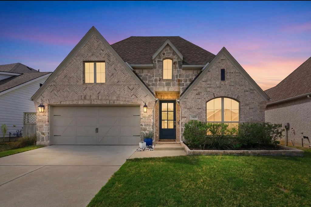2429 Lazy Dog Lane, Northlake